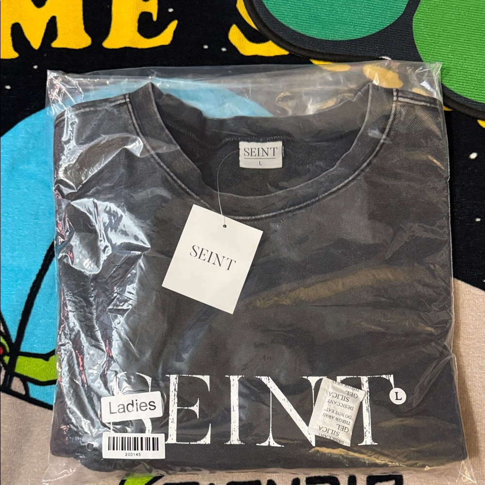 Seint Beauty Cropped Acid Wash Crewneck - Picture 11 of 13
